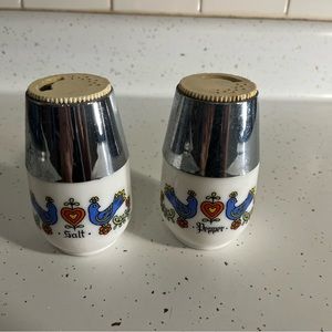 Vintage Milk Glass Gemco Bluebird S&P Shakers